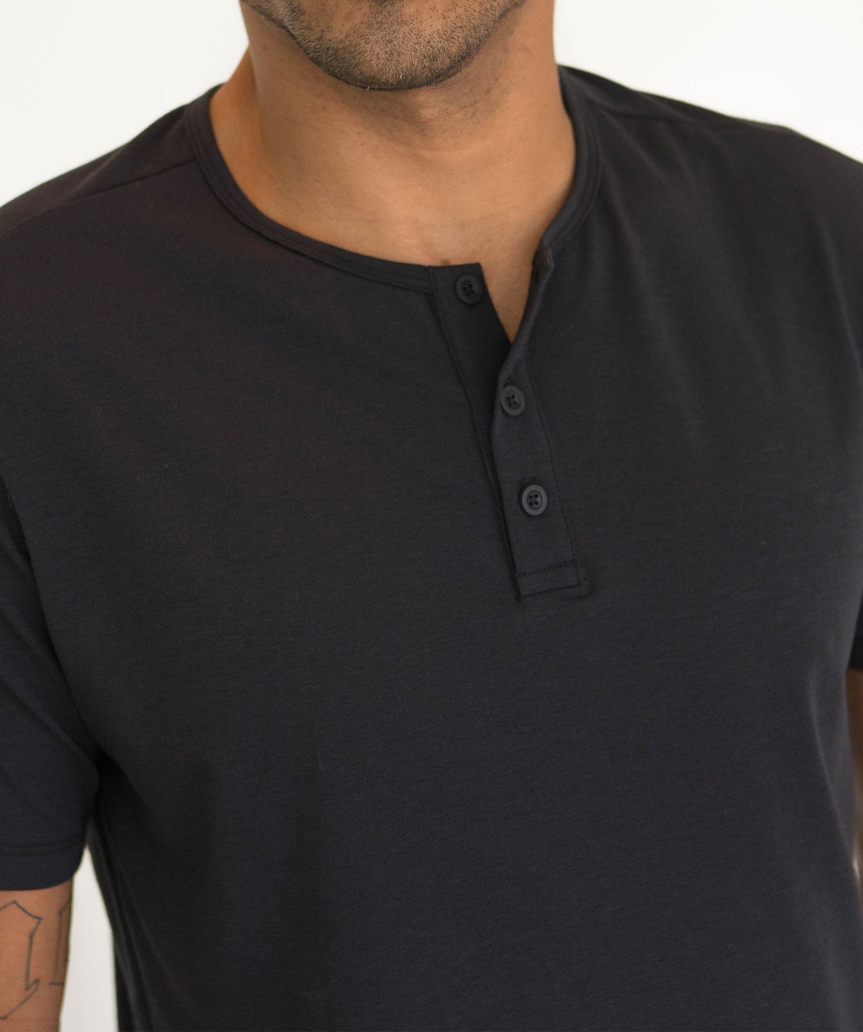 Black S/S Henley Elongated